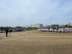 第50回富田林市長杯争奪少年軟式野球大会で挨拶する様子