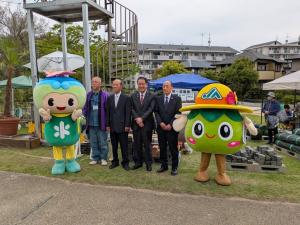 役員との集合写真