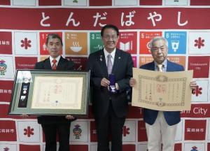 受賞者との記念写真
