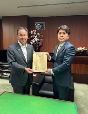 大臣との面会写真