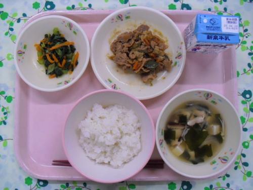 給食の写真