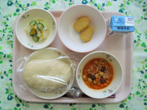 給食の写真