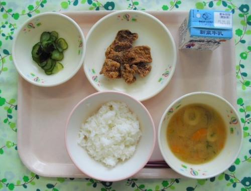 給食の写真