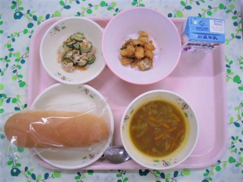 給食の写真