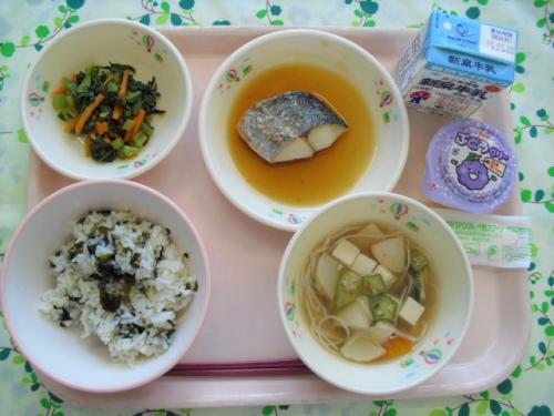 給食の写真