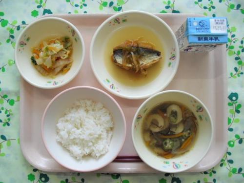 給食の写真