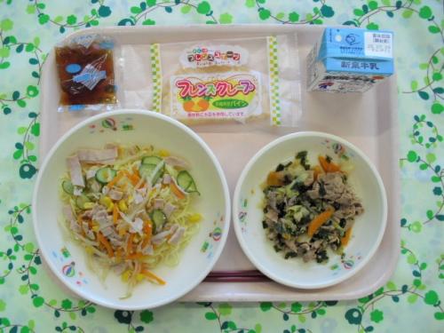 給食の写真