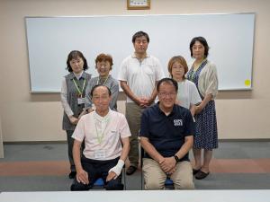 関係者との記念写真