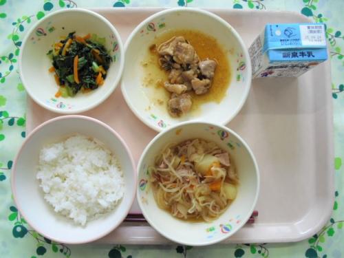 給食の写真