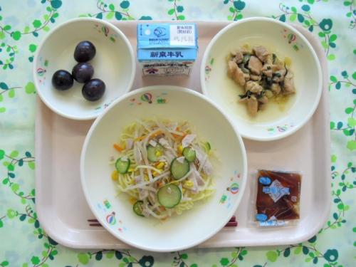 給食の写真