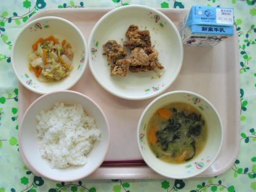 給食の写真