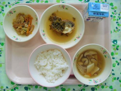 給食の写真