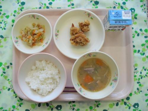 給食の写真