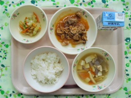 給食の写真