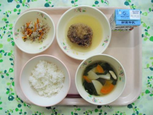 給食の写真
