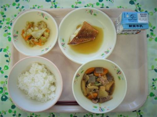 給食の写真