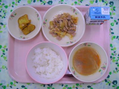 給食の写真