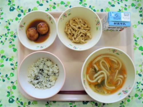 給食の写真