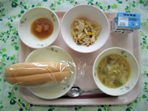 給食の写真