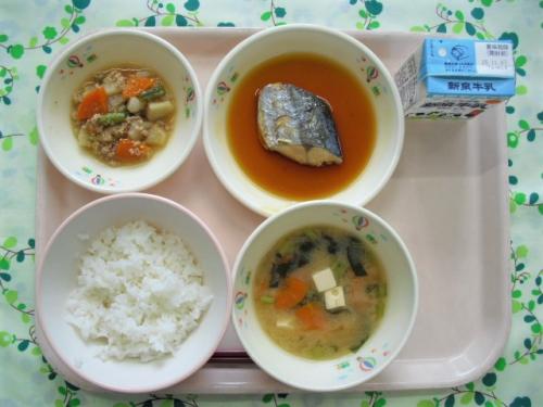 給食の写真