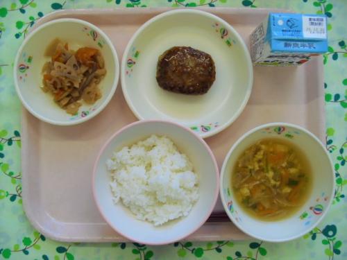 給食の写真