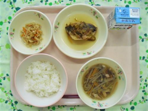給食の写真