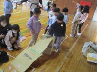 転がすおもちゃ