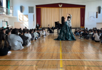 先生も参加した様子