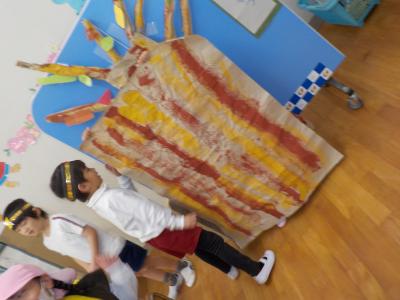 忍者になりきって隠れています