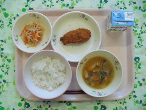 給食の写真