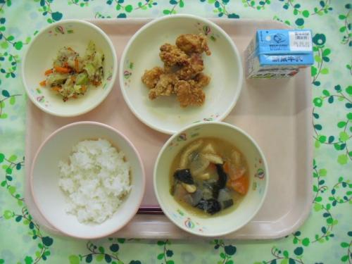 給食の写真
