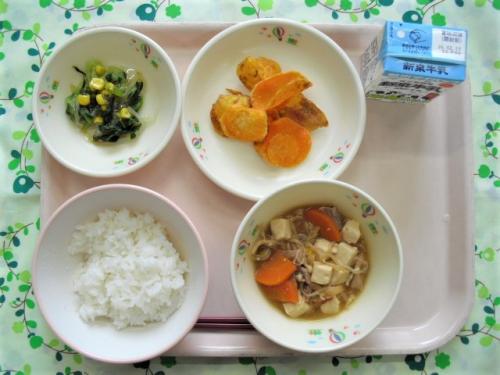 給食の写真