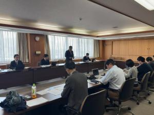 記者会見の冒頭市長挨拶