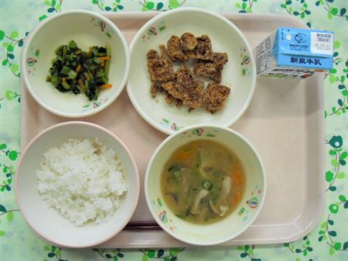 給食の写真