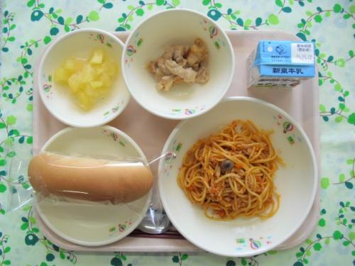 給食の写真