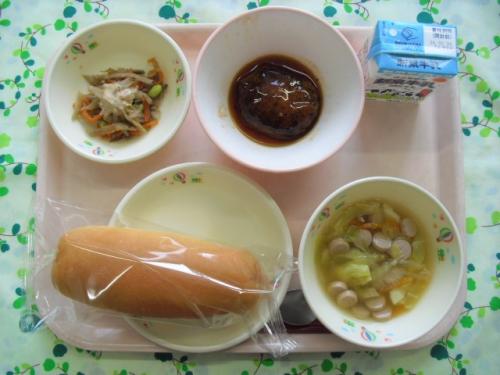 給食の写真