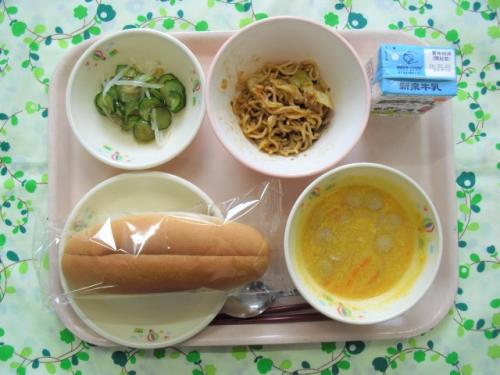 給食の写真