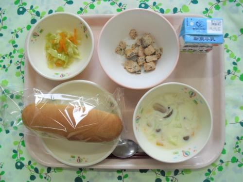 給食の写真