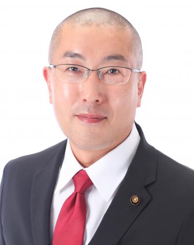 伊東議員顔写真