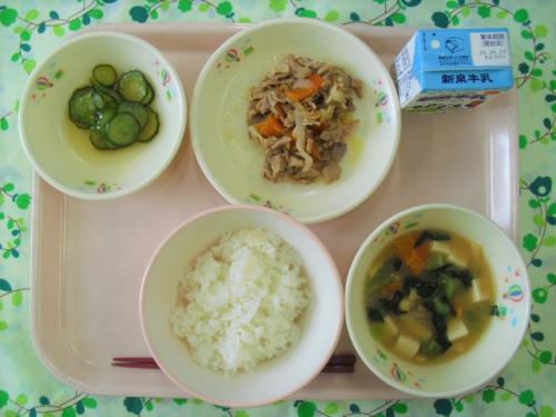 給食の写真