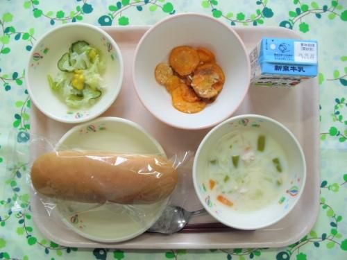 給食の写真