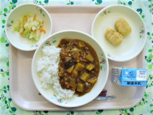 給食の写真