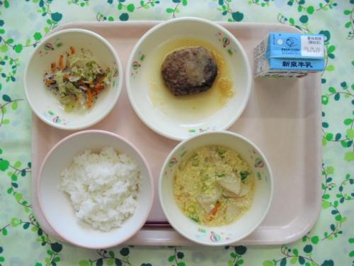 給食の写真