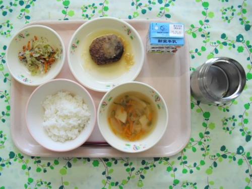 給食の写真