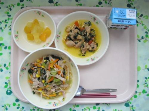 給食の写真