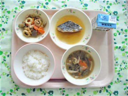 給食の写真