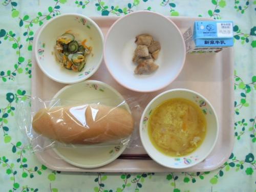 給食の写真
