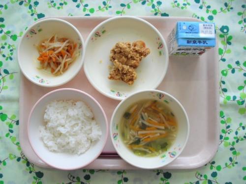 給食の写真