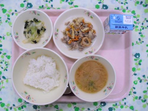 給食の写真