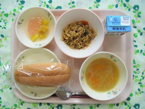 給食の写真